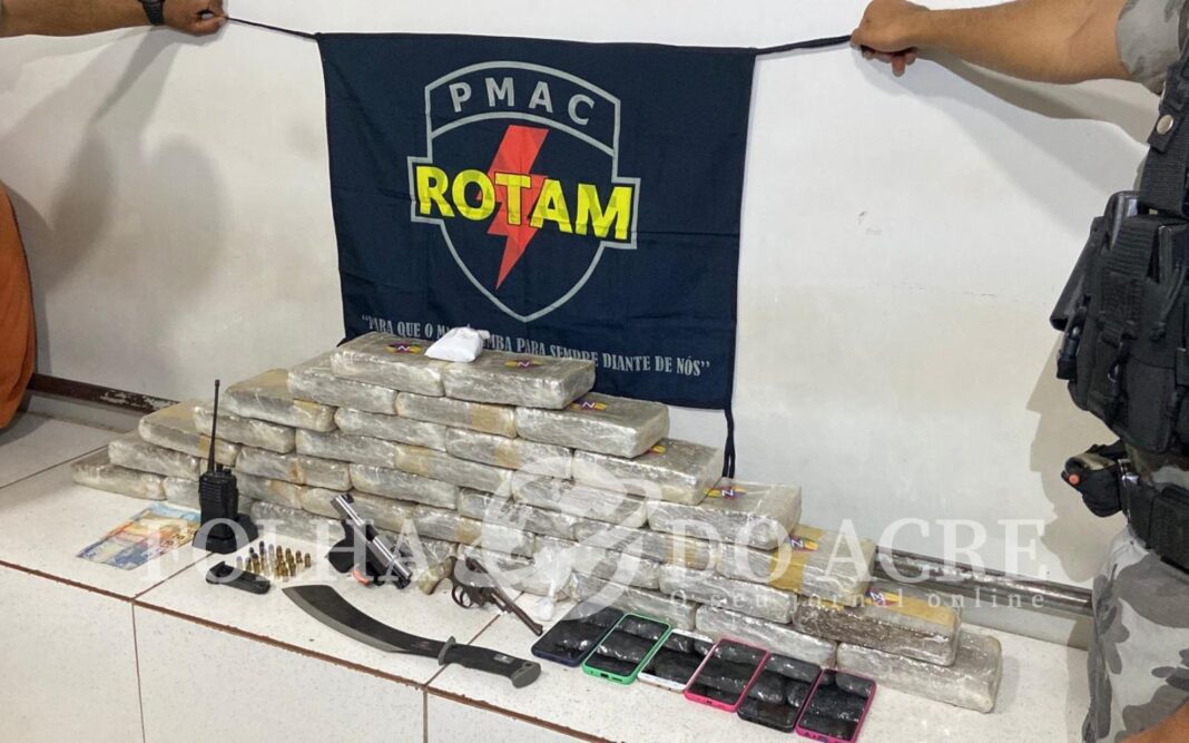 bope-prende-homem-com-armas-e-drogas-avaliadas-em-mais-de-r$-110-mil,-em-rio-branco