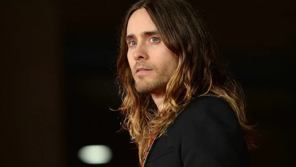 jared-leto-e-acusado-de-ma-conduta-sexual-por-nove-mulheres,-segundo-portal
