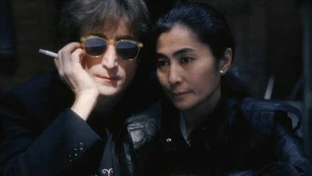 john-lennon-se-pesava-todo-dia-e-yoko-so-viajava-apos-a-sua-consulta-astrologica