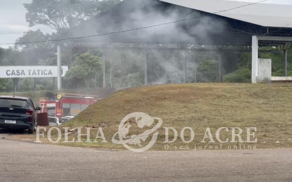 incendio-atinge-estande-de-tiro-do-bope-em-rio-branco;-fumaca-assusta-moradores