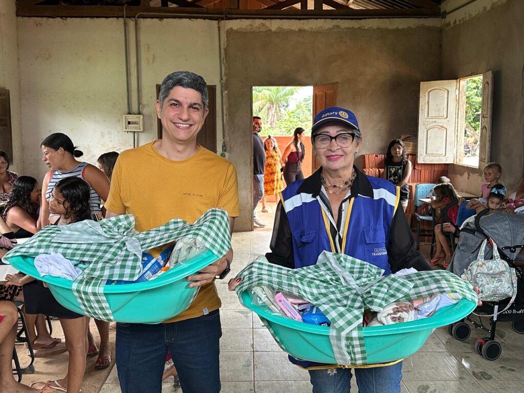 calegario-realiza-entregas-de-kits-de-enxoval-para-maes-em-comunidades-carentes