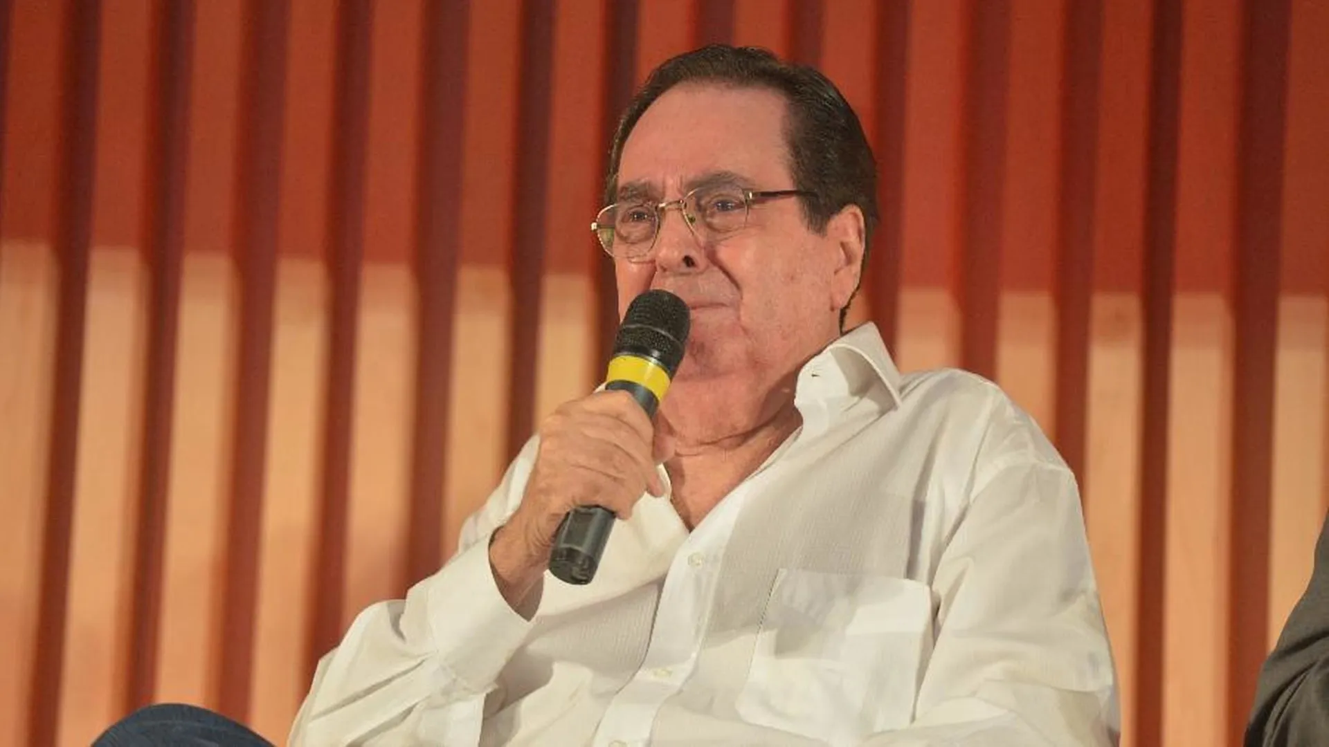 benedito-ruy-barbosa-tem-alta-da-uti,-mas-segue-internado