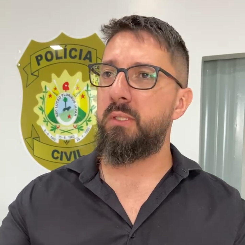 video:-apos-se-entregar,-falso-pastor-que-matou-a-esposa-e-transferido-para-a-capital-por-risco-de-linchamento,-diz-delegado