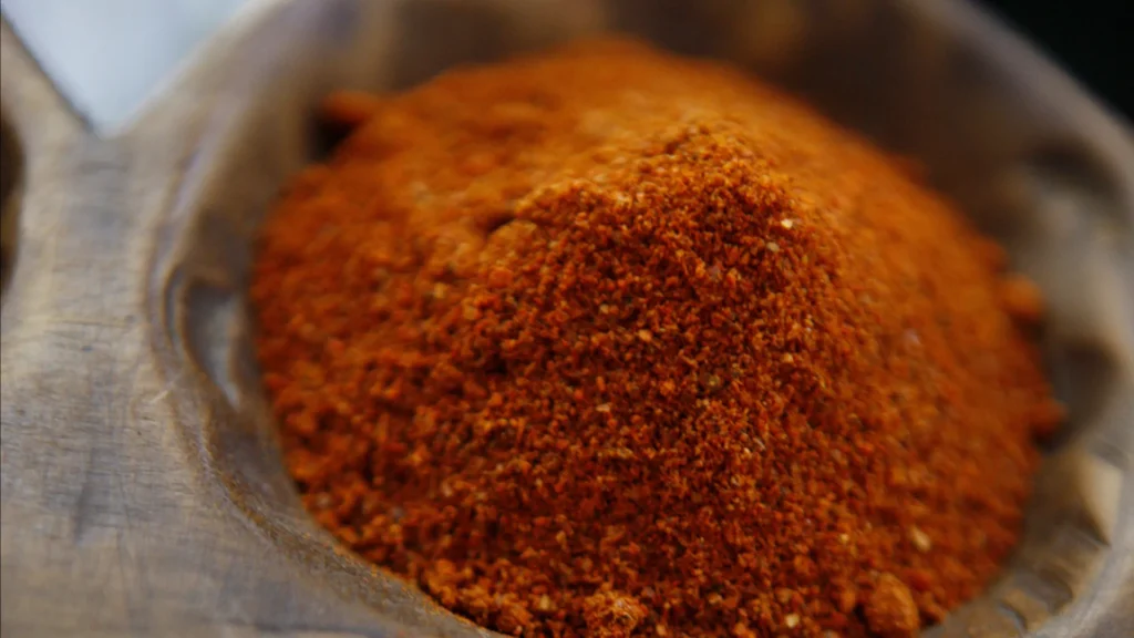 sabia-que-paprica-e-feita-de-pimentao?-descubra-mais-sobre-a-hortalica