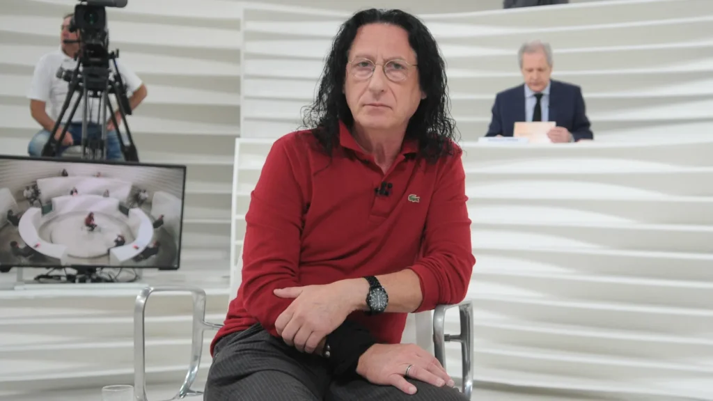 Gerald Thomas se desculpa após defender Léo Lins: 'Eu errei e estou arrependido' – Cidade AC News gerald-thomas-se-desculpa-apos-defender-leo-lins:-‘eu-errei-e-estou-arrependido’