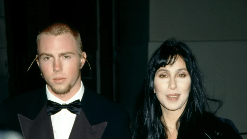 filho-de-cher-e-internado-apos-overdose-e-recebe-cuidados-intensivos