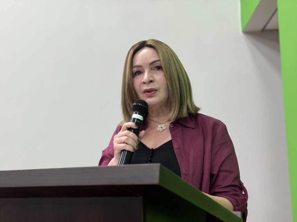 lei-joyce-araujo:-propostas-de-socorro-neri-para-criminalizar-estelionato-sentimental-e-inducao-ao-suicidio-sao-debatidas-em-seminario-no-acre