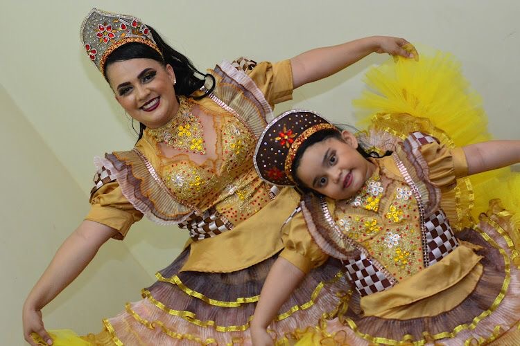 sao-joao-que-atravessa-geracoes:-filha-de-quadrilheira-estreia-na-realeza-mirim-da-junina-pega-pega