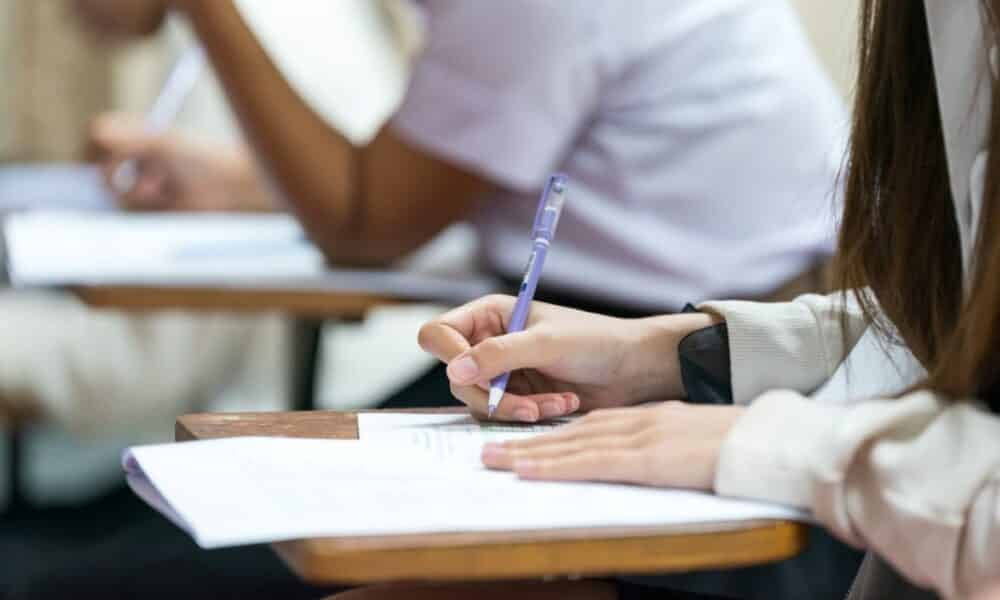 enem-dos-concursos:-veja-a-divisao-das-3.652-vagas-do-cnu-2025-por-bloco