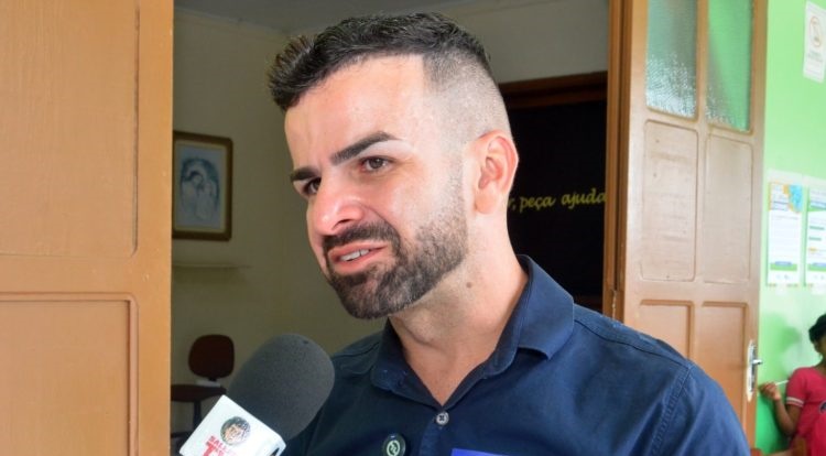 prefeito-autoriza-pagamento-retroativo-de-reajuste-salarial-a-servidores-da-educacao