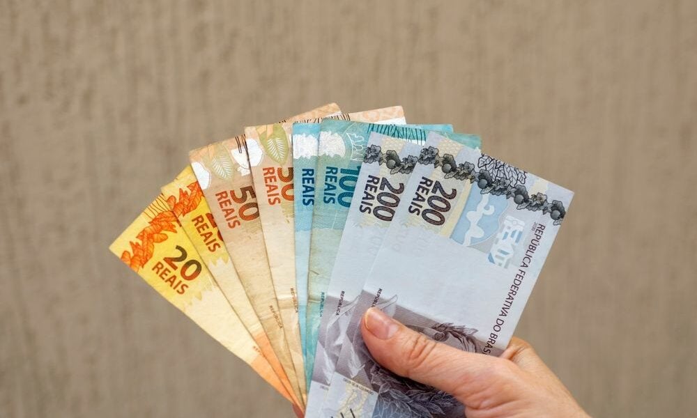 prefeituras-antecipam-13o-salario-e-injetam-milhoes-na-economia-local