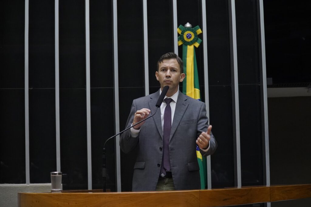 Eduardo Velloso apresenta dois projetos que reforçam a defesa dos produtores e moradores da Resex Chico Mendes