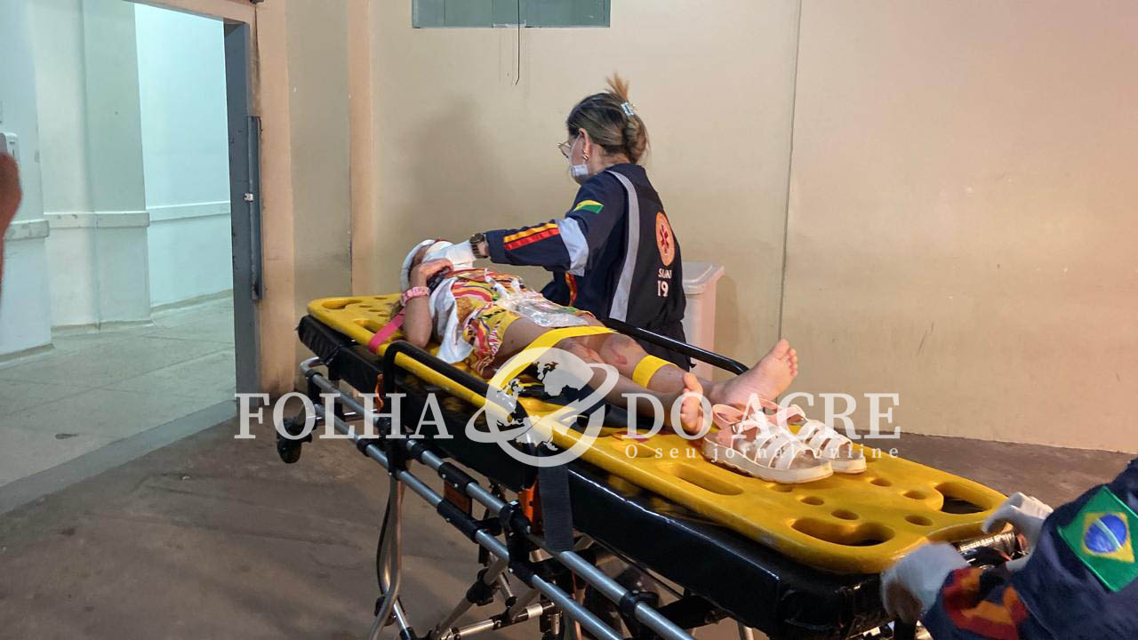 Batida violenta entre carro e moto deixa 3 pessoas gravemente feridas em Rio Branco | Cidade AC News – Notícias do Acre