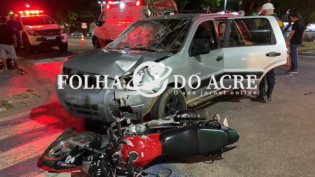 Motociclista de aplicativo tem as duas pernas quebradas após condutor de veículo furar sinal vermelho no centro de Rio Branco | Cidade AC News – Notícias do Acre