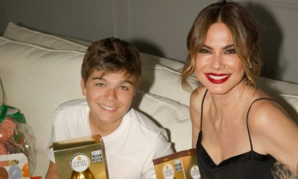 luciana-gimenez-encanta-com-registros-de-viagem-ao-japao-ao-lado-do-filho-lorenzo