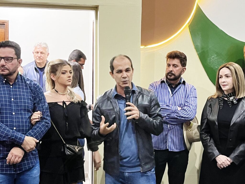 prefeito-zequinha-celebra-maior-edicao-da-expoacre-jurua-e-destaca-impacto-turistico-e-economico-em-cruzeiro-do-sul