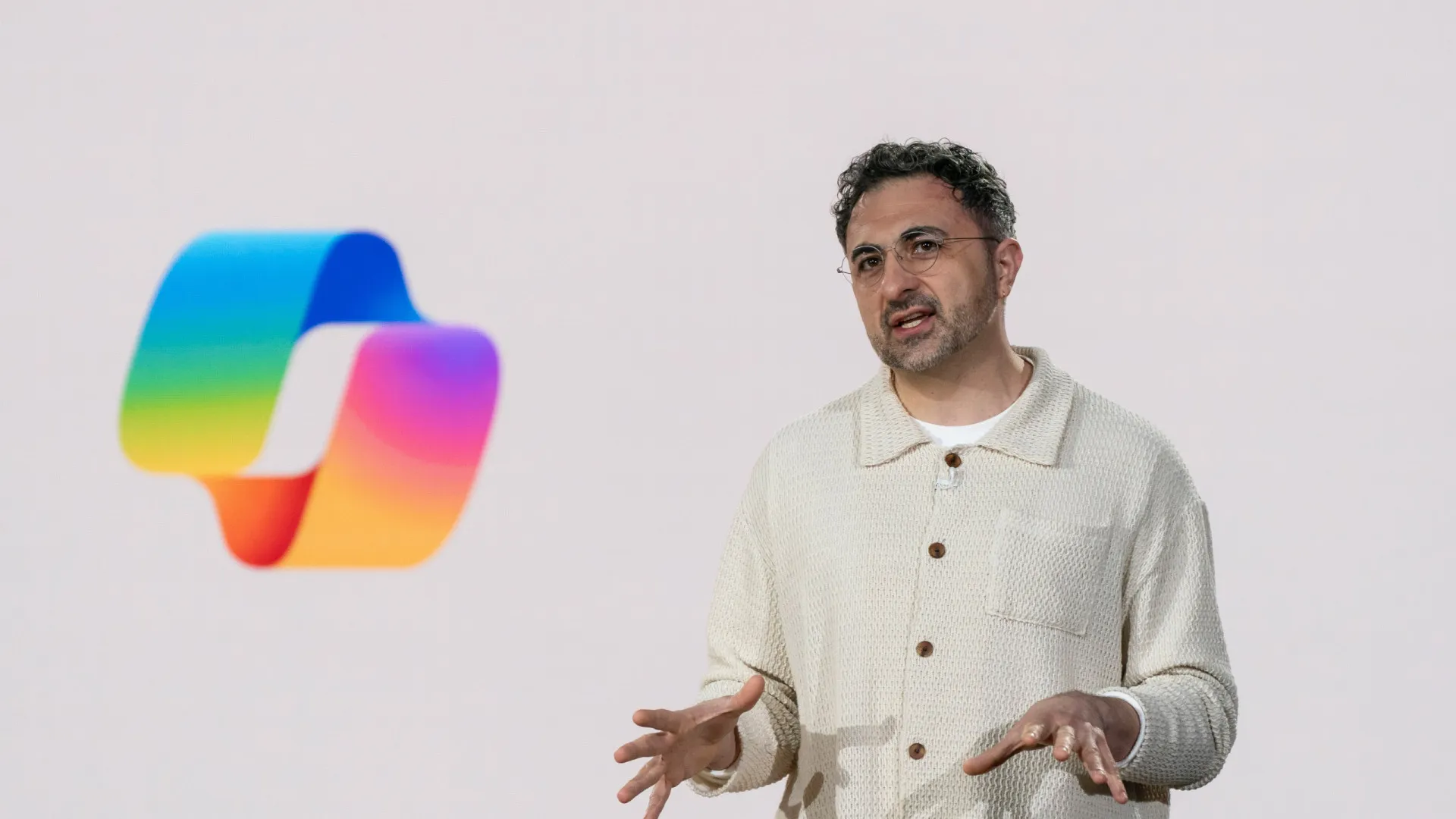 ia-da-microsoft-supera-medicos-em-diagnosticos-complexos,-diz-ceo