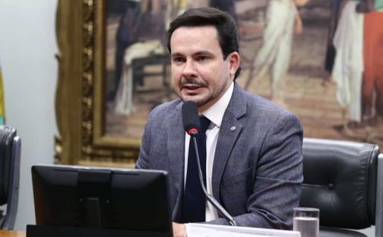 ccj-da-camara-aprova-castracao-quimica-para-liberdade-condicional-de-estupradores