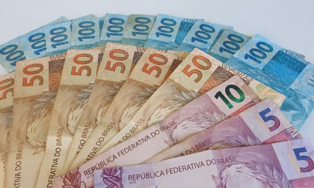 aumento-do-salario-minimo-em-2025:-r$-1.518-e-seus-reflexos-economicos