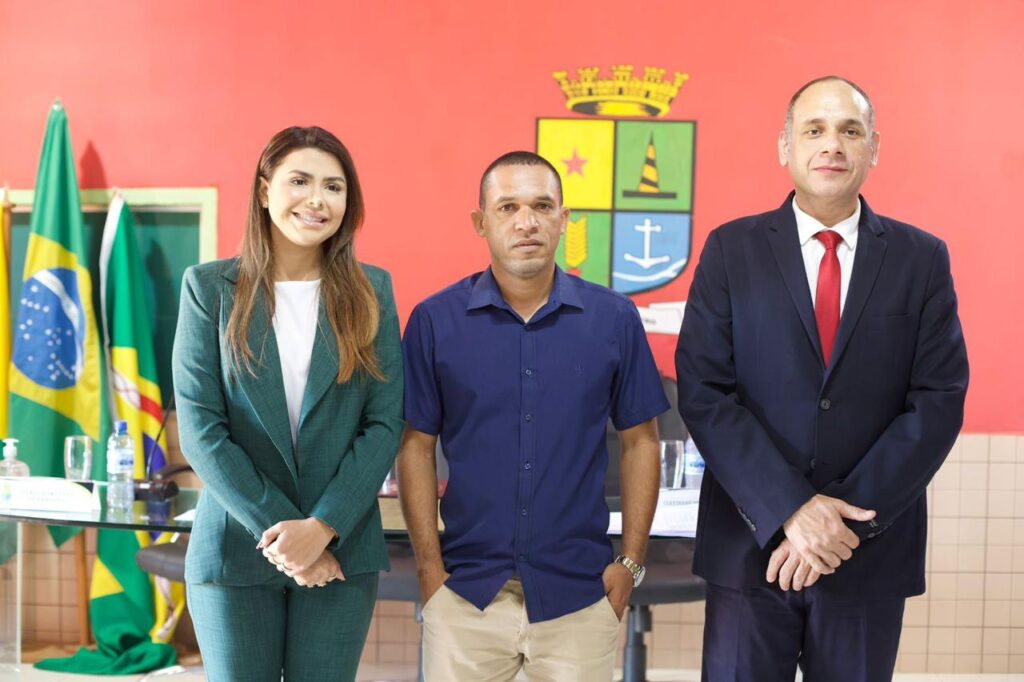 iteracre-lidera-maior-regularizacao-fundiaria-da-historia-de-placido-de-castro-com-apoio-da-camara-municipal