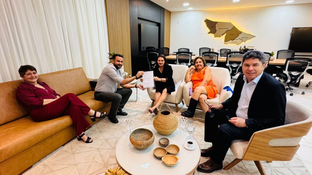 secretario-de-educacao-vai-ao-tce/ac-apresentar-reforma-em-escola-no-bujari