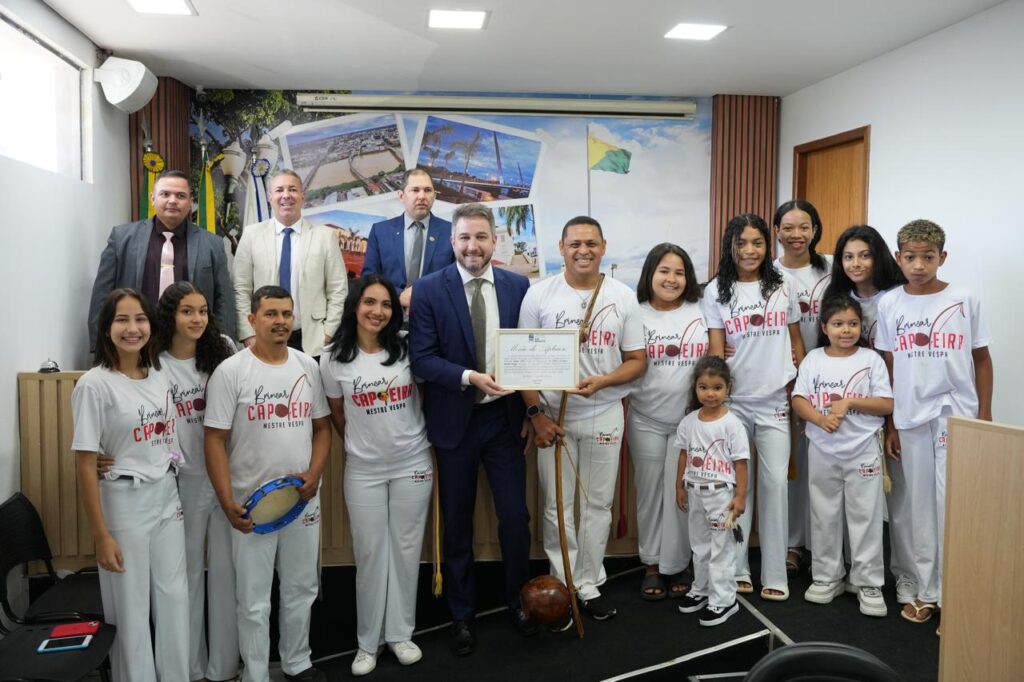 tribuna-popular-na-camara-de-rio-branco-destaca-o-projeto-social-“brincar-capoeira”