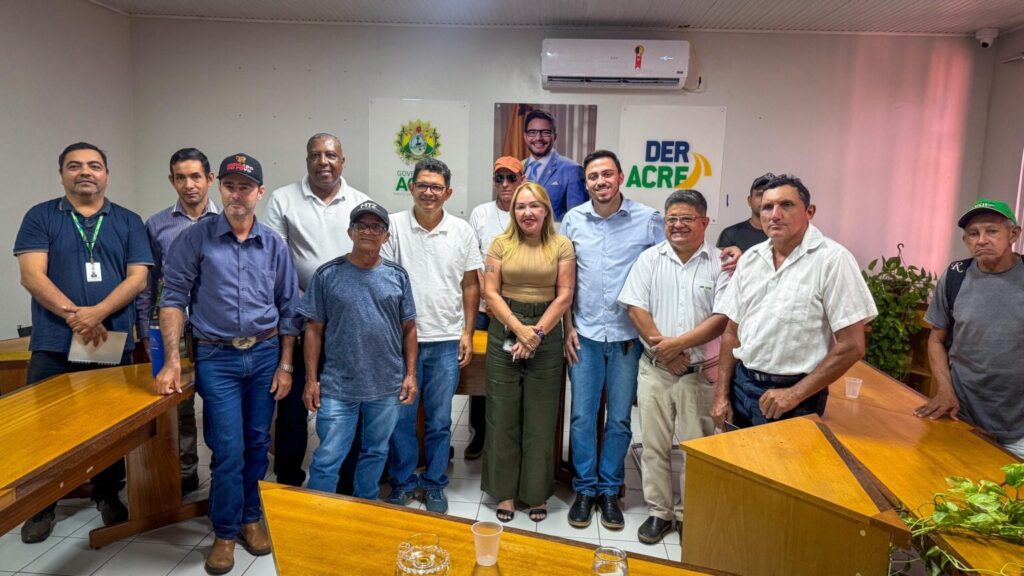 deracre-e-vereadores-de-acrelandia-alinham-acoes-para-reforcar-recuperacao-de-ramais