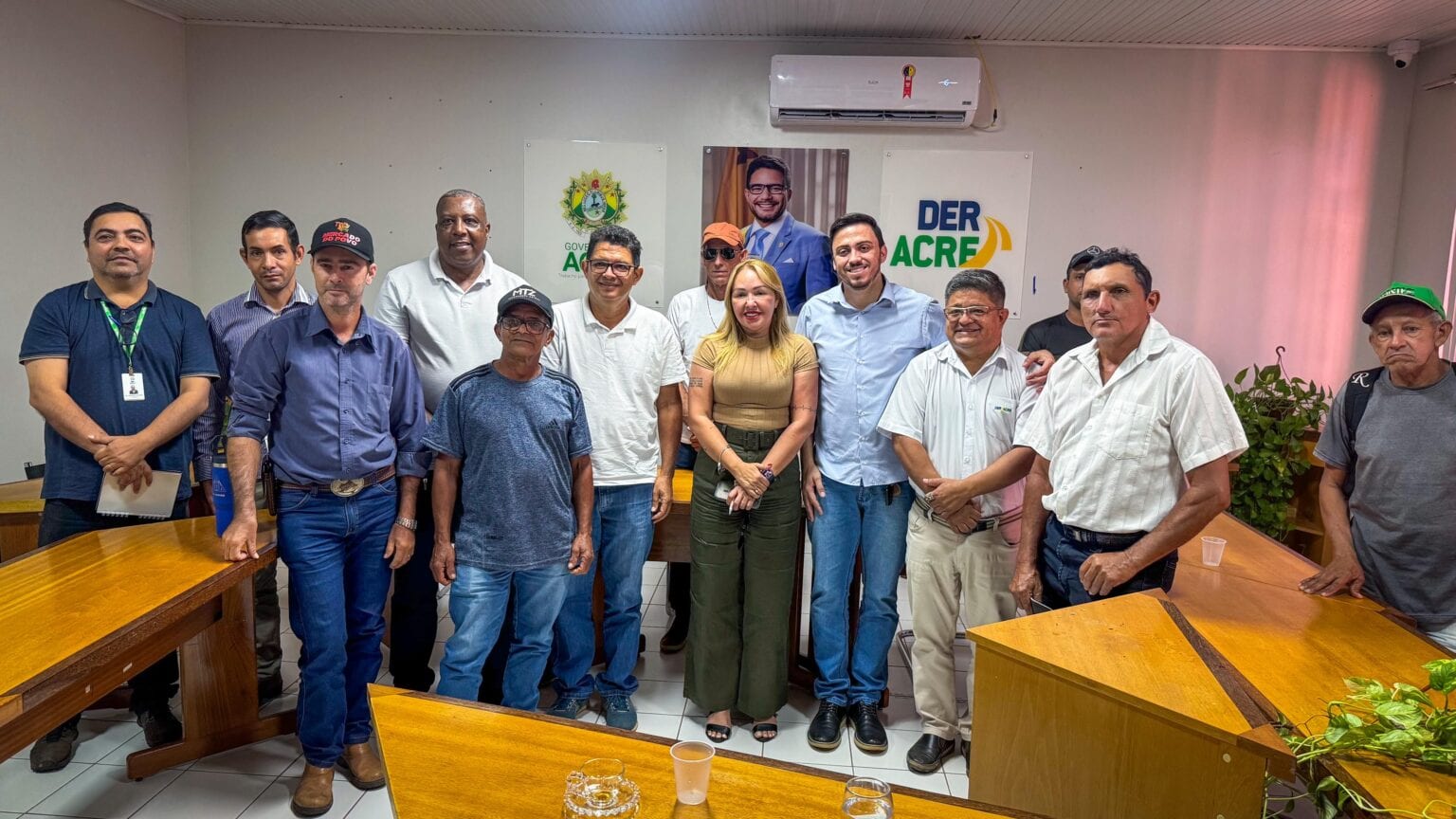 deracre-e-vereadores-de-acrelandia-alinham-acoes-para-reforcar-recuperacao-de-ramais