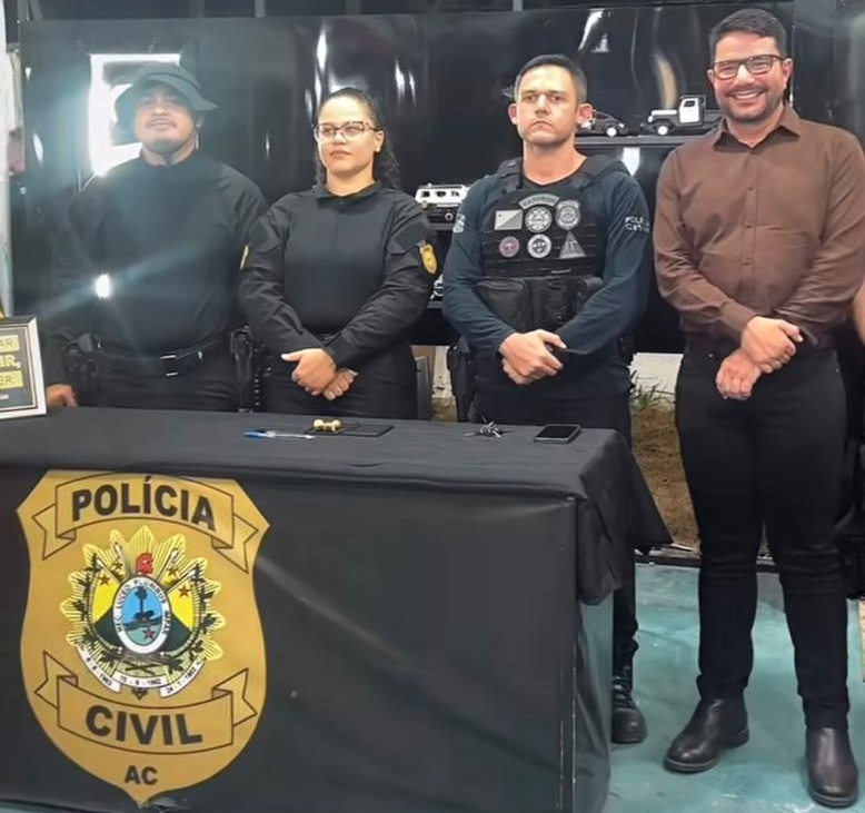 Polícia Civil do Acre destaca atuação do DPCI e expõe veículos históricos na segunda noite da Expoacre 50 anos | Cidade AC News – Notícias do Acre