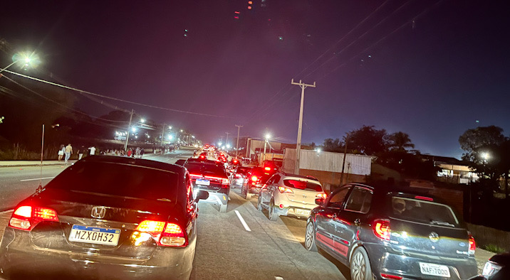 Show de Gusttavo Lima causa congestionamento na segunda noite da Expoacre Juruá 2025 | Cidade AC News – Notícias do Acre