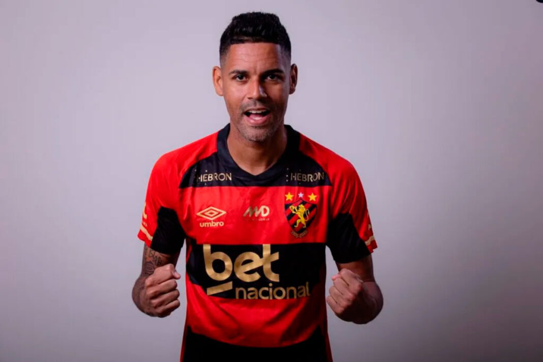 sport-anuncia-a-chegada-do-lateral-aderlan,-ex-santos