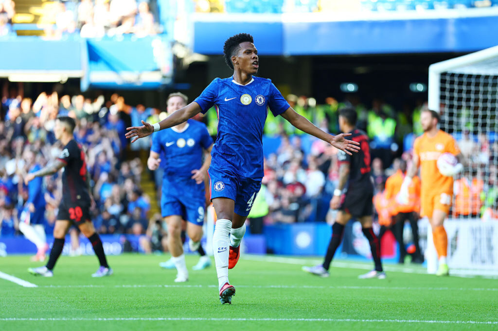 com-personalidade,-estevao-estreia-com-gol-em-vitoria-do-chelsea-em-amistoso