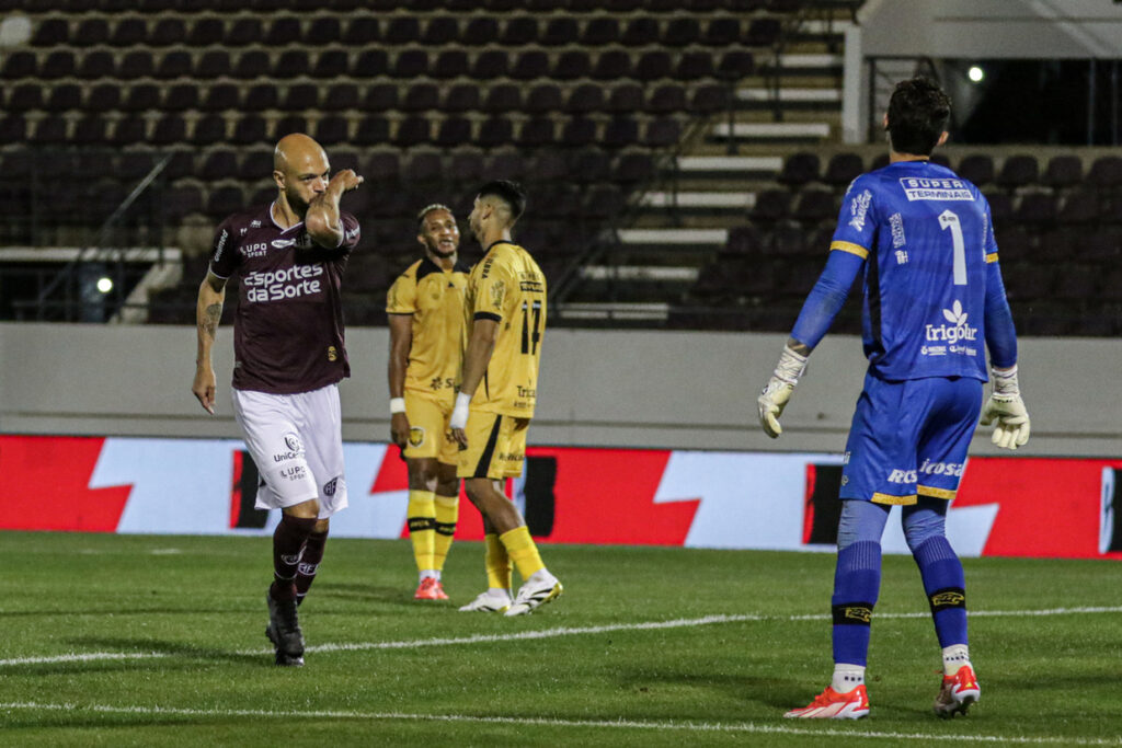 ferroviaria-bate-o-amazonas-em-‘jogo-de-seis-pontos’-e-se-afasta-do-z4