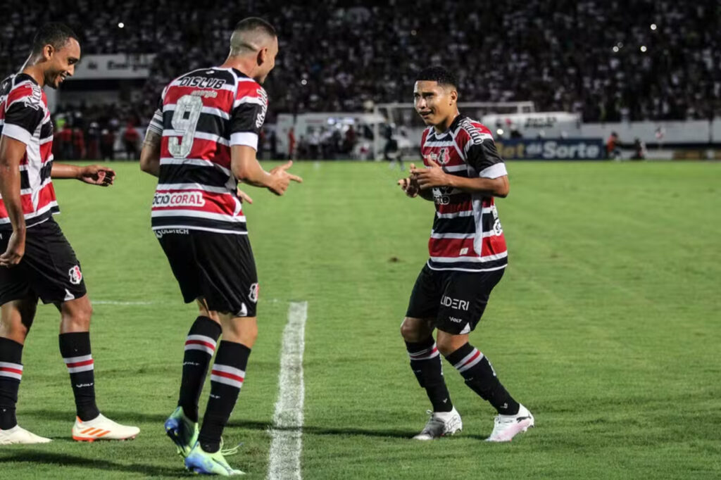 com-medalhoes,-santa-cruz-mira-virada-no-arruda-para-seguir-rumo-ao-acesso-na-serie-d