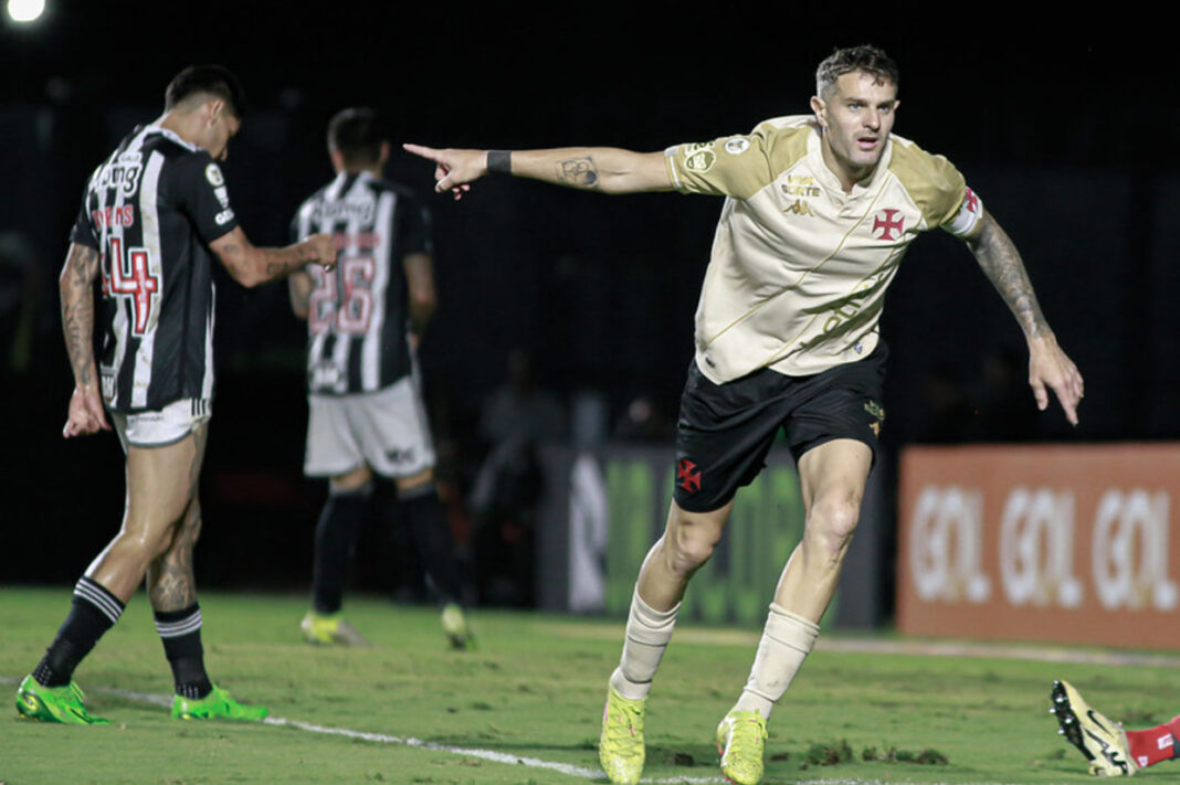 contra-o-galo,-vasco-encara-um-raro-‘fregues’-para-tentar-sair-do-z4