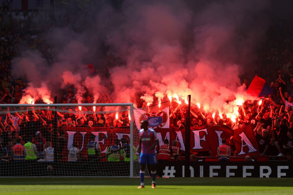 crystal-palace-perde-recurso-contra-rebaixamento-europeu-por-envolvimento-com-textor