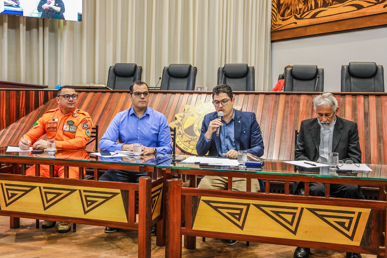 aleac-discute-efeitos-climaticos-e-impactos-no-rio-acre-em-audiencia-publica