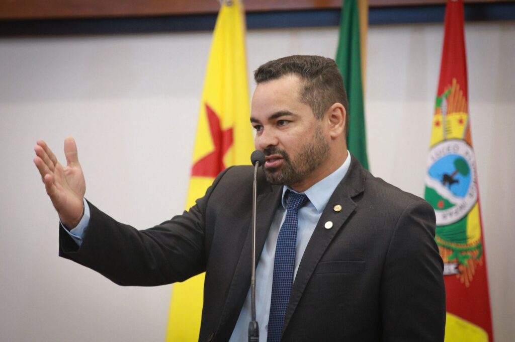 arlenilson-cunha-esclarece-dados-sobre-educacao-infantil-e-comenta-visita-do-presidente-lula-ao-acre