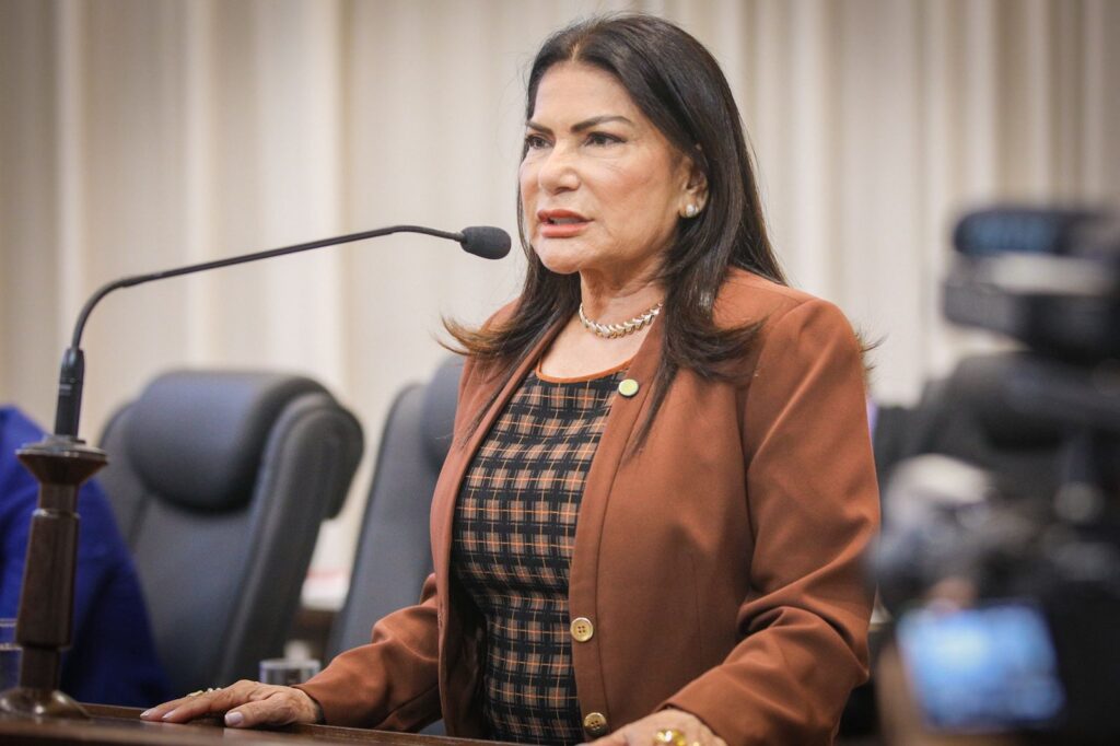 antonia-sales-cobra-melhorias-na-saude-e-relata-dificuldades-enfrentadas-em-hospitais-do-acre