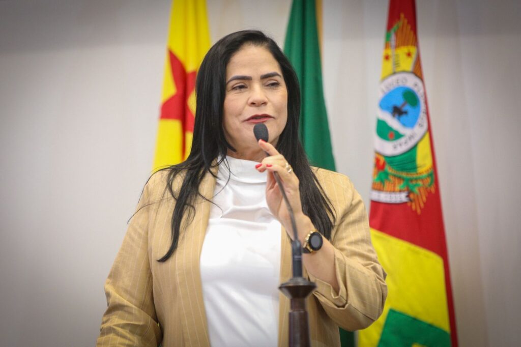 maria-antonia-destaca-fe-e-conquistas-para-o-vale-do-jurua-em-discurso-na-aleac