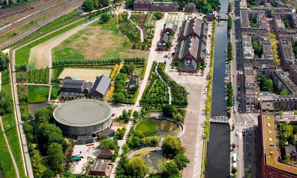 ade-expande-fronteiras-e-cria-uma-vila-dedicada-ao-futuro-da-musica-eletronica:-lab-village