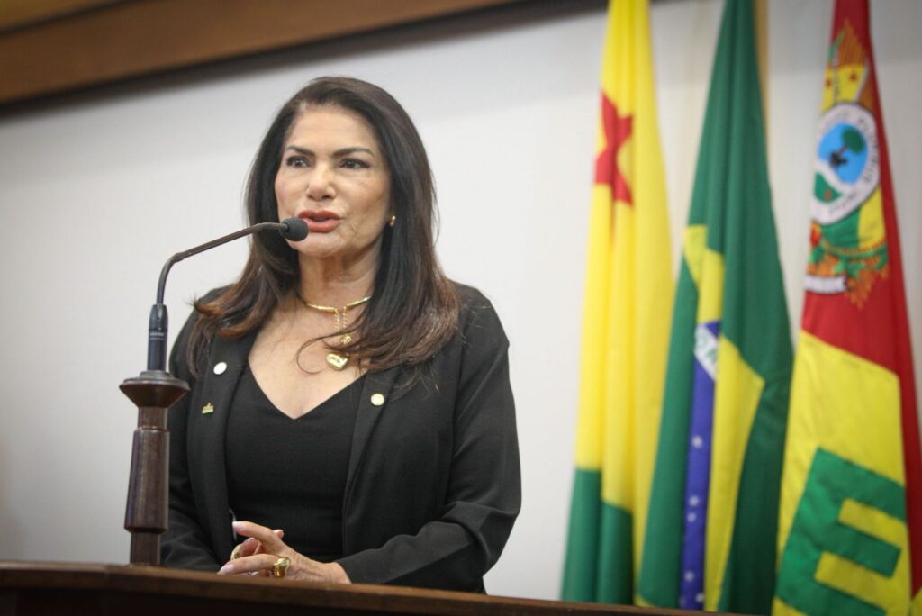 antonia-sales-celebra-festival-da-farinha-e-faz-alerta-sobre-violencia-contra-a-mulher-na-aleac