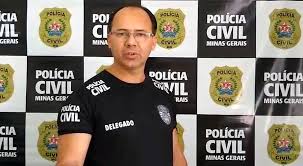 Agentes do IML recolhem fragmentos ósseos no Ramal da Vila Mapajo