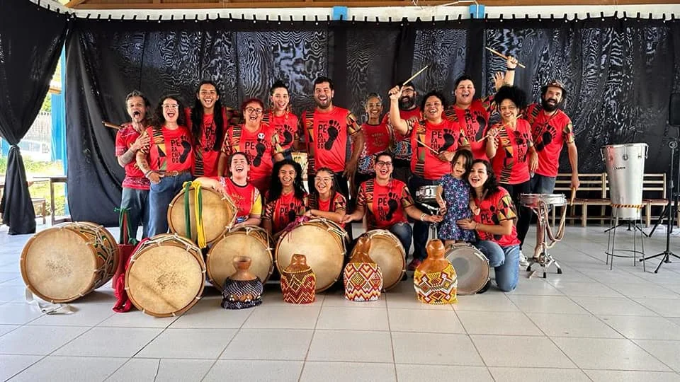 Grupo de maracatu se apresenta na Festa do Varadouro em Rio Branco