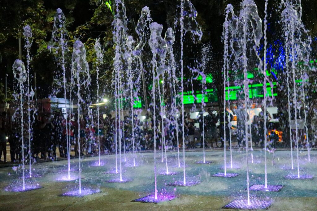 Prefeitura de Rio Branco acompanha manutenção na fonte interativa da Praça da Revolução, sem custos para o município | Cidade AC News – Notícias do Acre