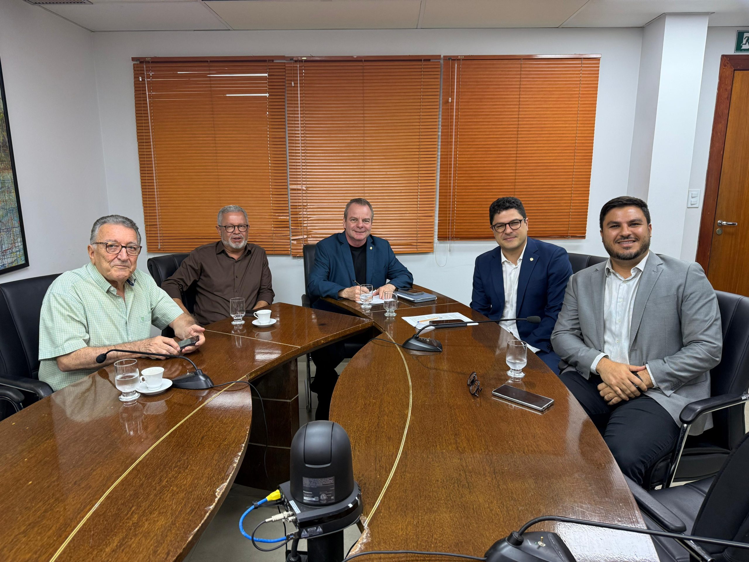 comissao-especial-da-aleac-avanca-nos-debates-sobre-embargos-ambientais-e-regularizacao-fundiaria