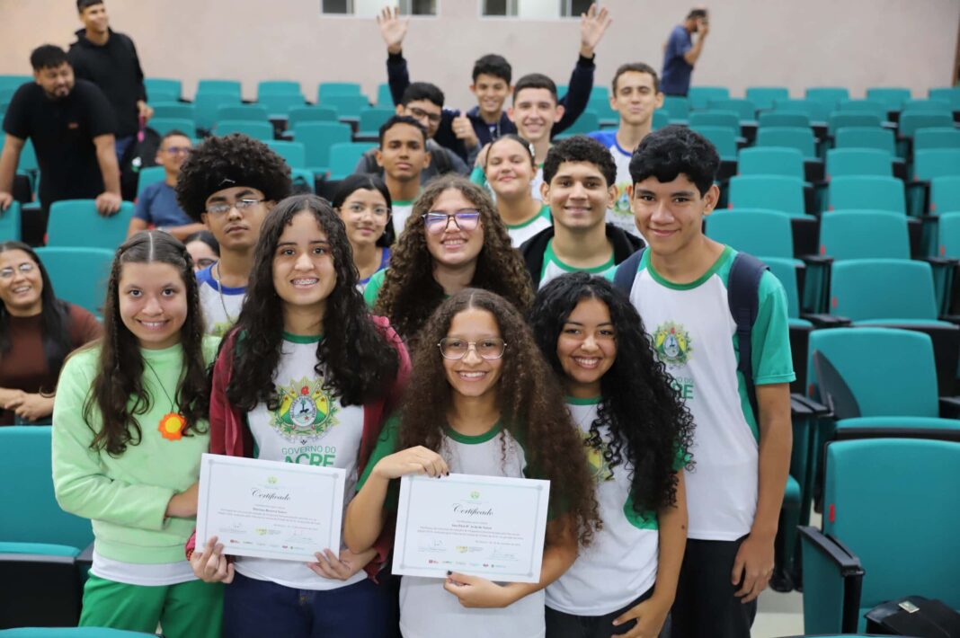 estudantes-acreanos-sao-premiados-em-concurso-de-redacao-sobre-violencia-domestica