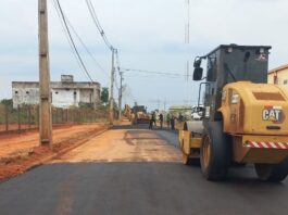 deracre-aplica-250-toneladas-de-massa-asfaltica-e-reforca-operacao-verao-em-capixaba