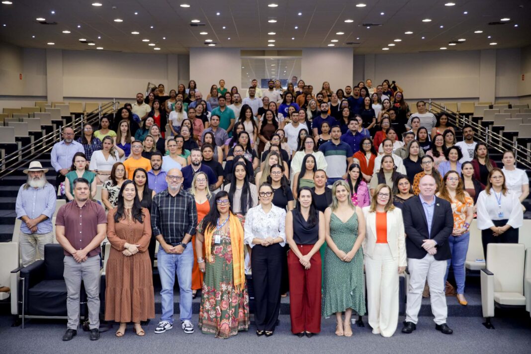 na-abertura-da-2a-etapa-do-capacitasuas,-vice-governadora-mailza-assis-reafirma-foco-em-atender-bem-a-populacao