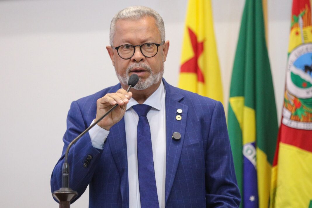 afonso-fernandes-pede-acao-imediata-para-evitar-demissao-de-provisorios-no-sistema-penitenciario-do-acre